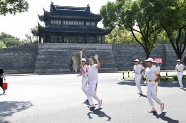 笑脸与热情刷屏！这名火炬手是8868体育官网首页入口人！